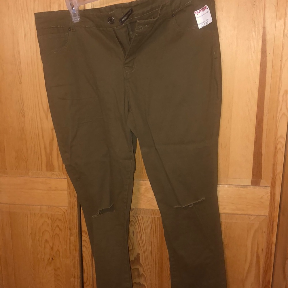 Maurice’s olive green pants